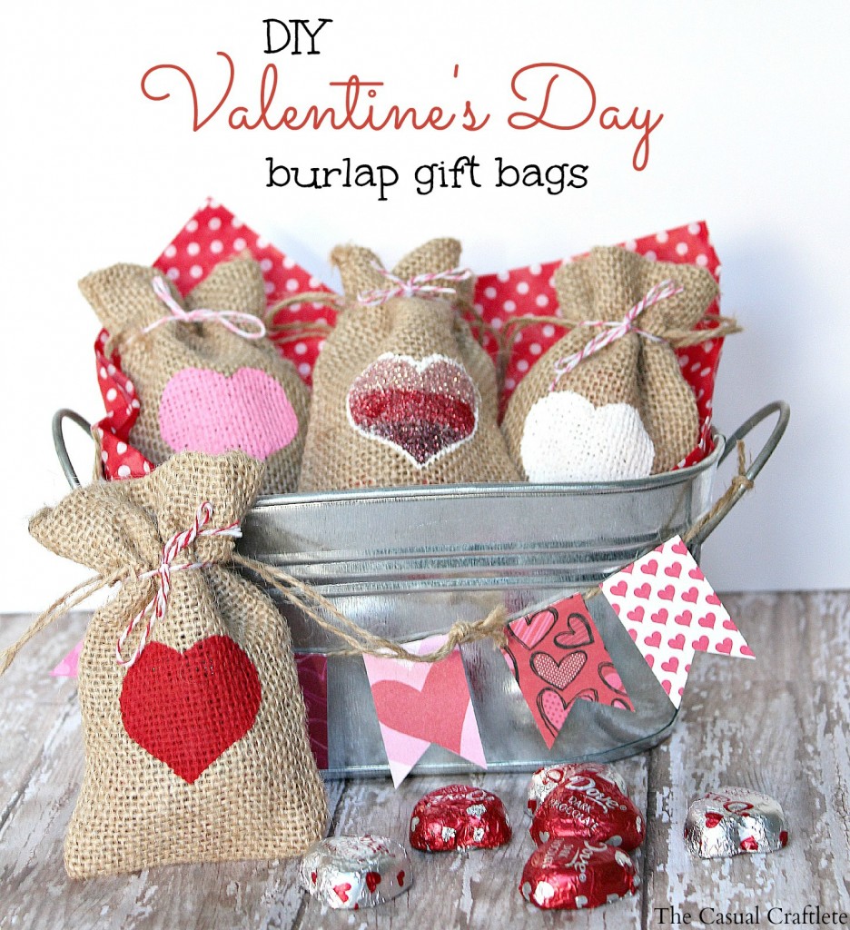 DIY-Valentines-Day-Burlap-Gift-Bags-936x1024